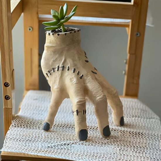 Hands Pot