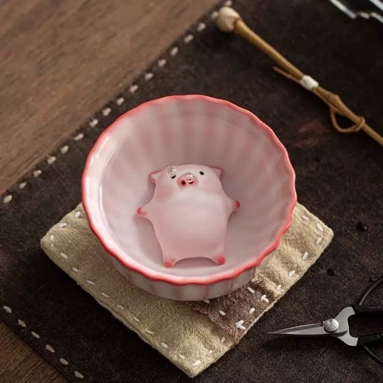 Bubbling Nose Pig Tea Cup Set